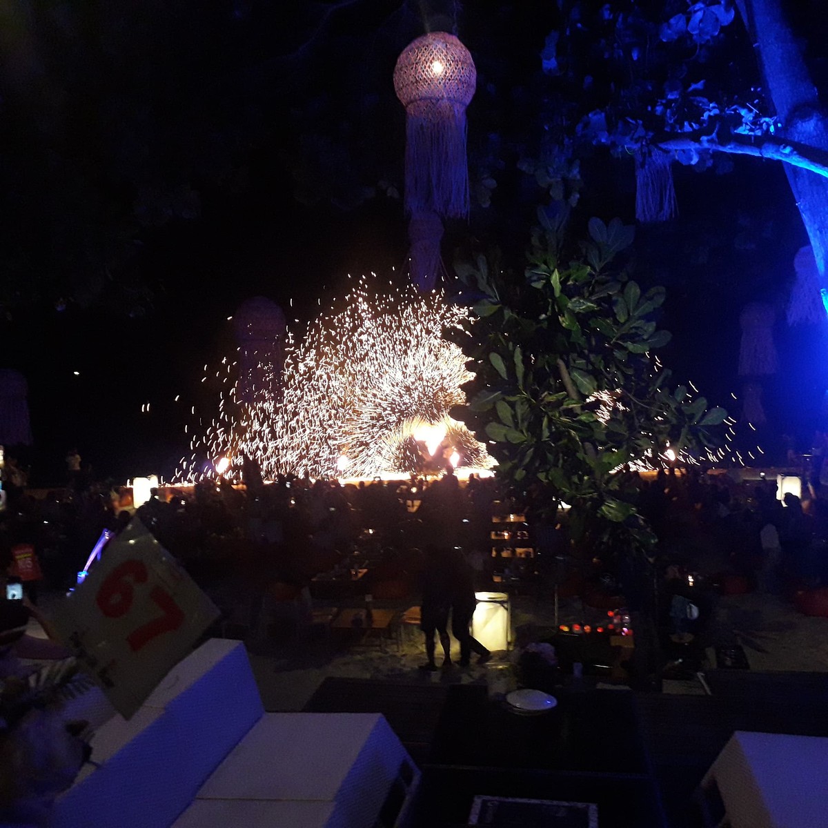 อย่างเสียว อย่าเข้าใกล้เลย  แต่สวยด