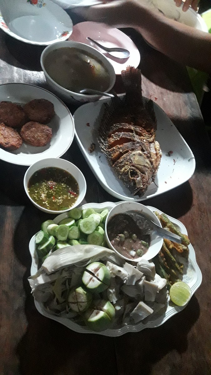 หิวข้าวมากกกๆๆๆ.....
ป้าจัดกับข้าวใว้รอเพียบบบบบ