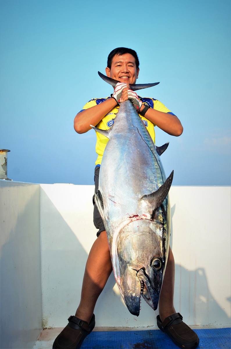 ท่านที่ 11 พี่แมนกับปลา Dog tooth tuna ไซด์ยักษ์ครับ :love: