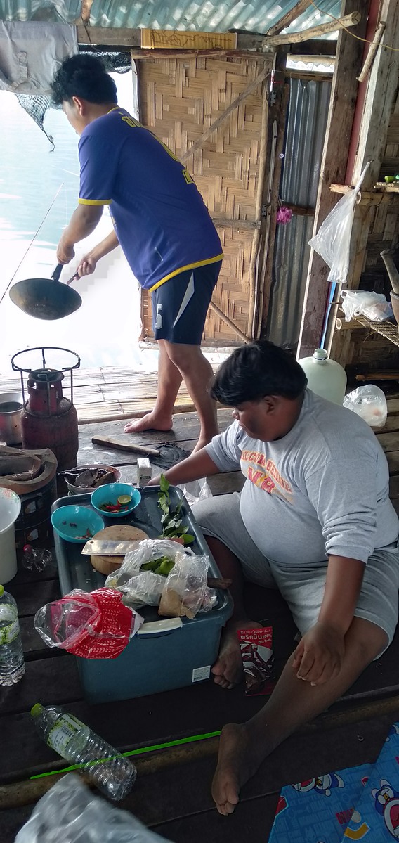 กินข้าวกันครับ