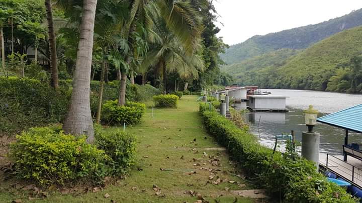บรรยากาศบริเวณเต้นที่พักของเรา :grin: :grin: :grin: :grin: