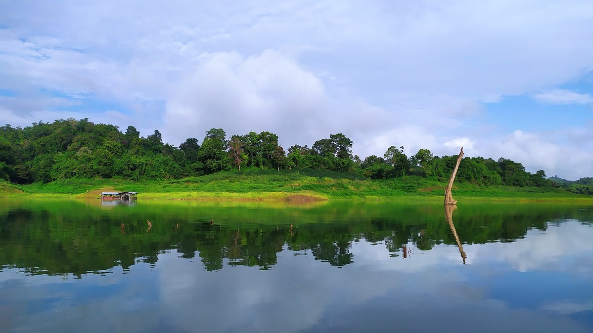  [center][b]ขับเรือผ่านมาหมายนี้เห็นปลาขึ้นดี เลยจอดเรือลองดูสักหน่อย
 :love: :love: :love: :love: 