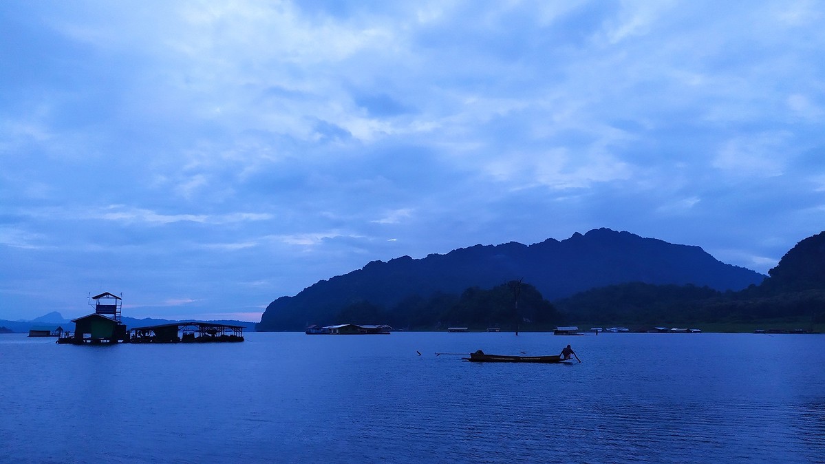  [center][b]ถึงท่าลงเรือ ทริปนี้นัดไต๋จิ๋ว