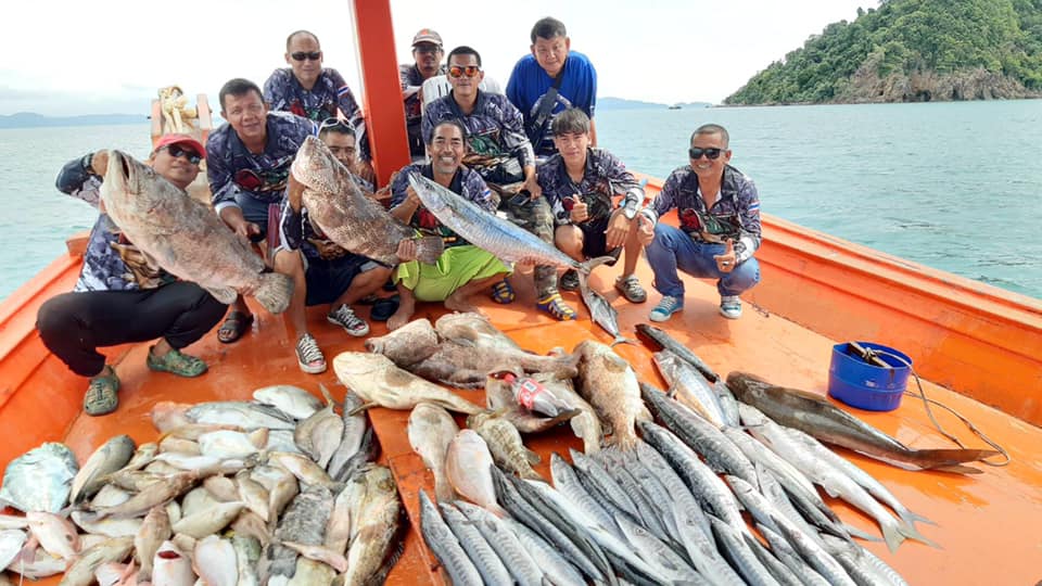 ลากันด้วยภาพนี้ครับ  เจอกันใหม่ ทริปหน้าครับ

ขอบคุณพี่วี ที่ชวนลงทริป
ขอบคุณเสื้อสวยๆ จากร้านตะเ