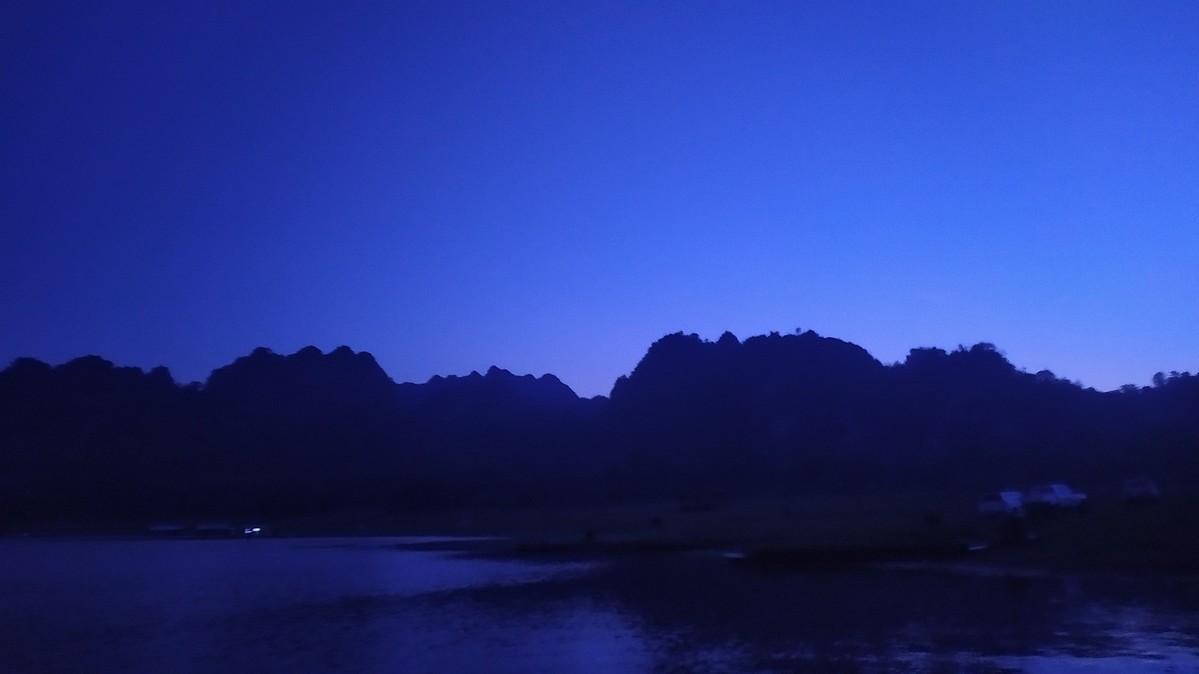  [center][b]มาถึงท่าเรือ ประมาณเกือบหกโมงเ