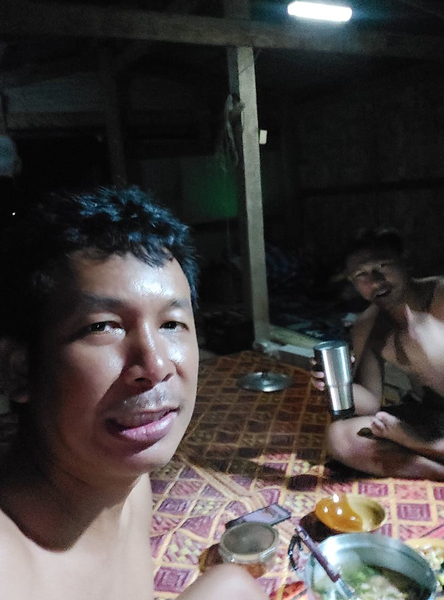 กับข้าวก็ธรรมดาครับ แต่ไม่รู้ทำไมม