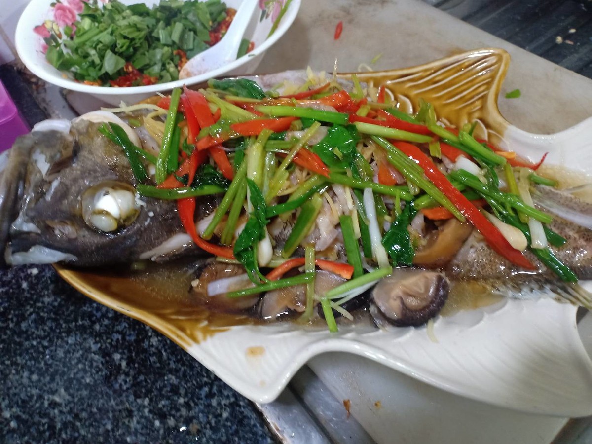 มื้อค่ำในเรือ