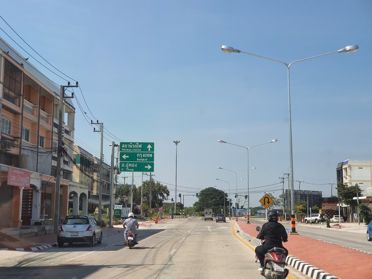  [b]ตามนี้ครับ. ขับรถสบายๆ ไว้ไปหาที่พ