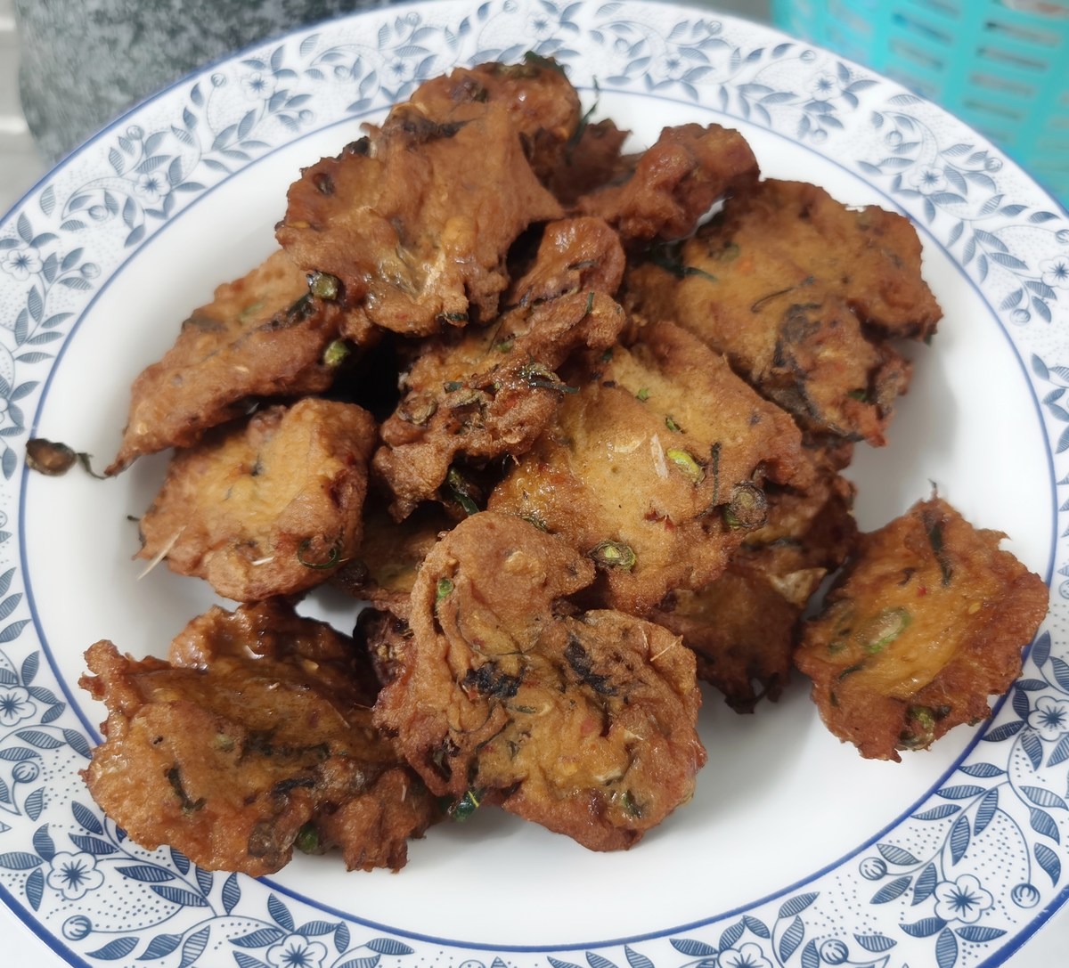 แถมเมนูทอดมันปลากระสูบมาให้ครับ​ ตกเองทำกินเองอร่อยสุดๆครับ :umh: