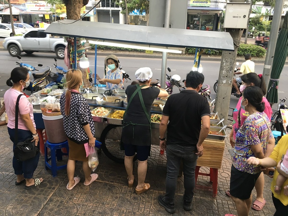 ไม่อร่อยที่สุด…แต่คิดว่าไม่แพ้ร้านอื่นครับ… :laughing: :laughing: :laughing:

พิกัด…สนามบินดอนเมือ