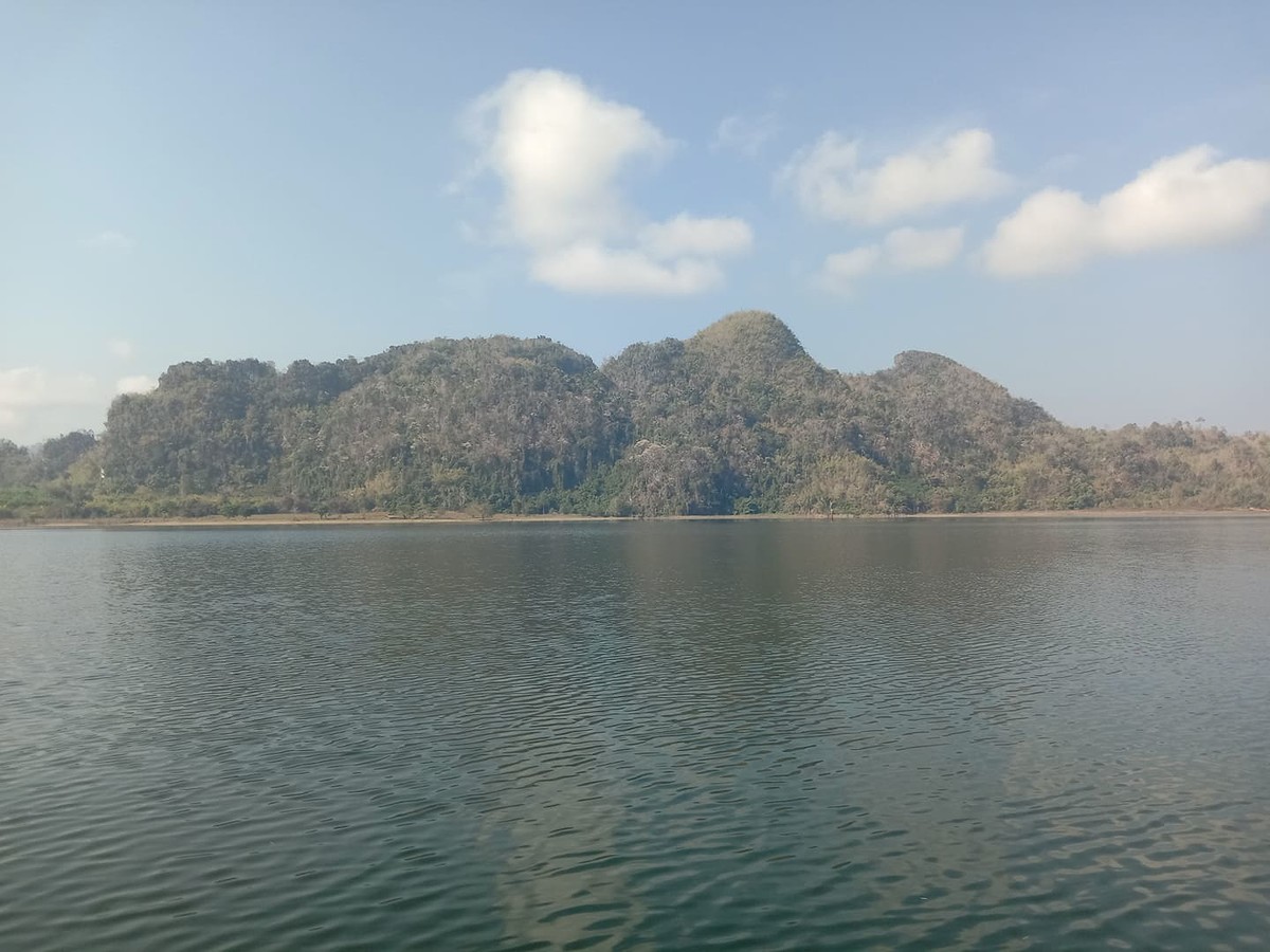 [b]แพพรานกบอยู่หน้าเขาเลยครับหมายลึ