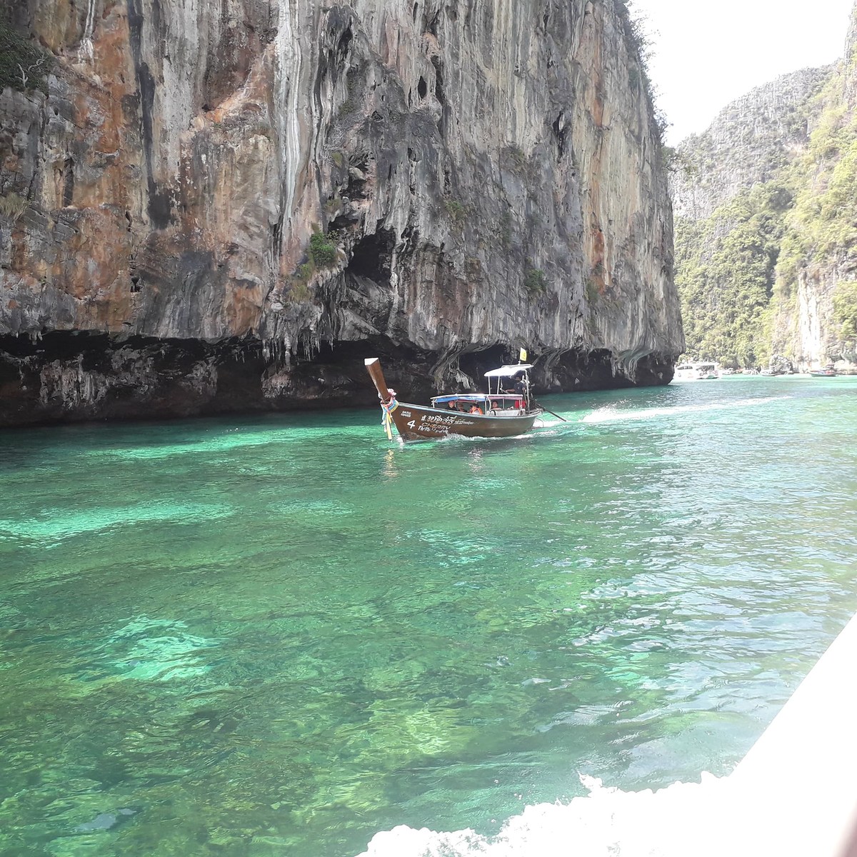 โอ้โห้ที่ไหนเนี่ย สวยจัด  :cheer: :cheer: