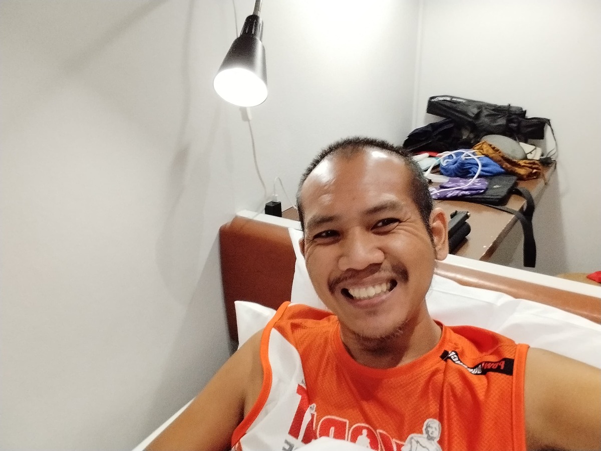 ไปเดินเล่นข้างล่างกันดีกว่าครับ  :grin