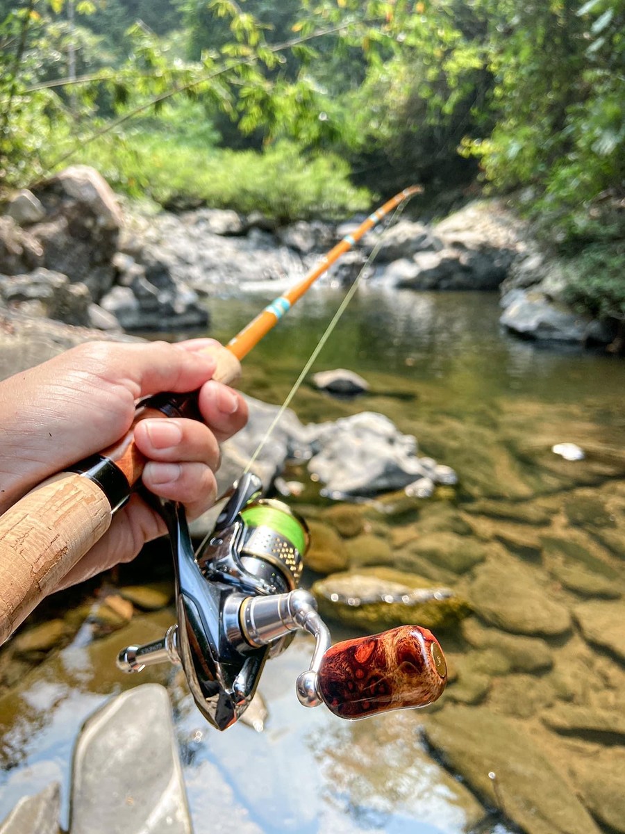 ผมเปลี่ยนมาใช้คันนี้บ้างครับ คันRapala shad rap 4-12 lb 