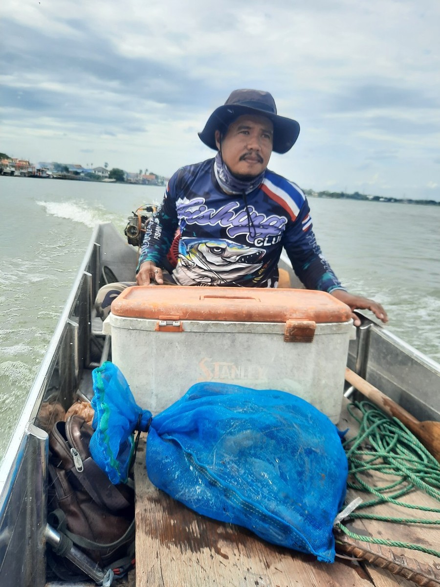 ยกถุงกุ้งขึ้นมา ตกใจเหมือนกันครับ
ได้เยอะกว่าที่คิดไว้อีก