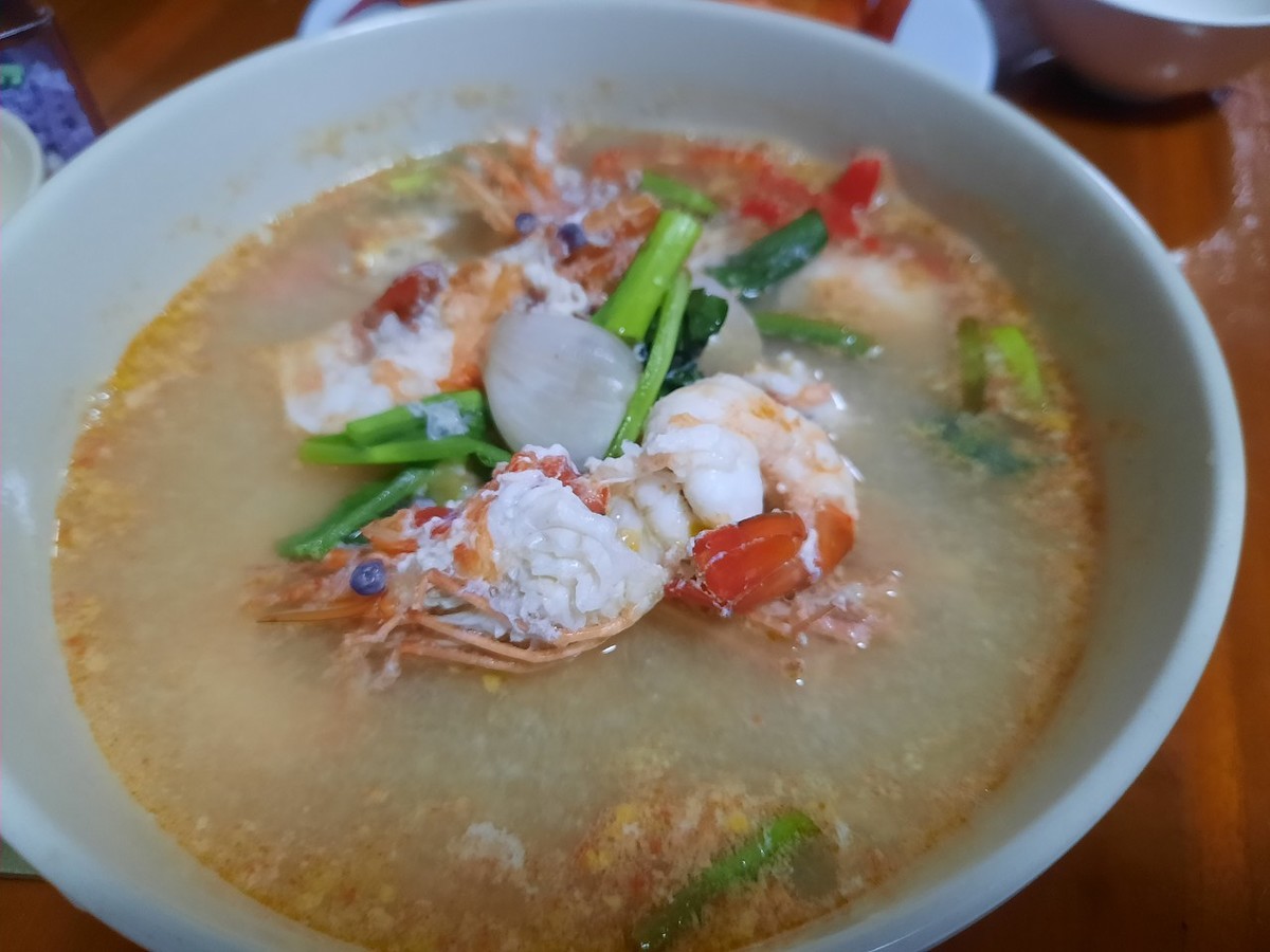 แบ่งกุ้งให้บ้านแม่ยายทำกินครับ
ก็เอากลับบ้านมาบางส่วน
แบ่งทำเมนูง่ายๆครับ