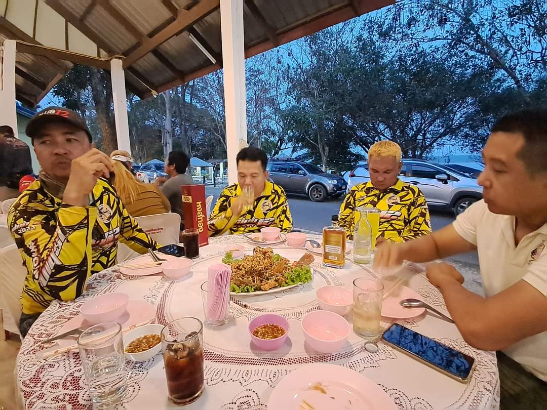 ขอแป๊ะไว้ก่อนเด้อเดียวพรุ่งนี้มาต่อกันครับ