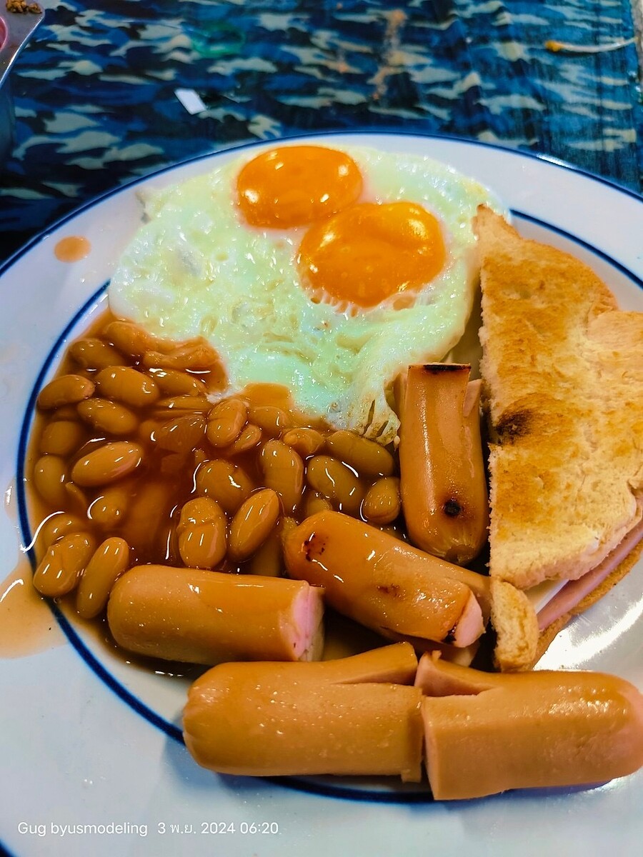 กาแฟคงยังไม่อิ่ม อาหารเช้ารองท้องกันก่อนครับ american breakfast by p kit
