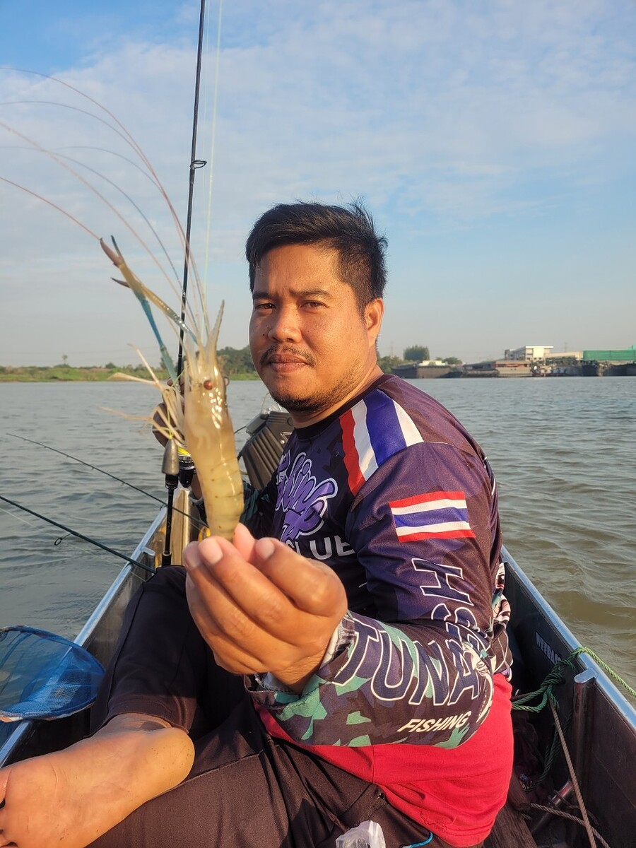 ไต๋บอก แล้วไง ...ยักไหล่ พร้อมยกมาอีกตัว :grin: