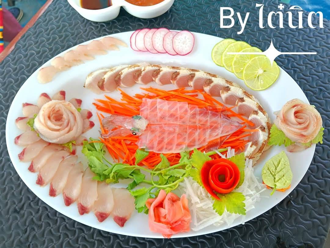 ขออนุญาต โชว์ซาซิมิบนเรือโชคบุพาวารี by ไต๋นิต 