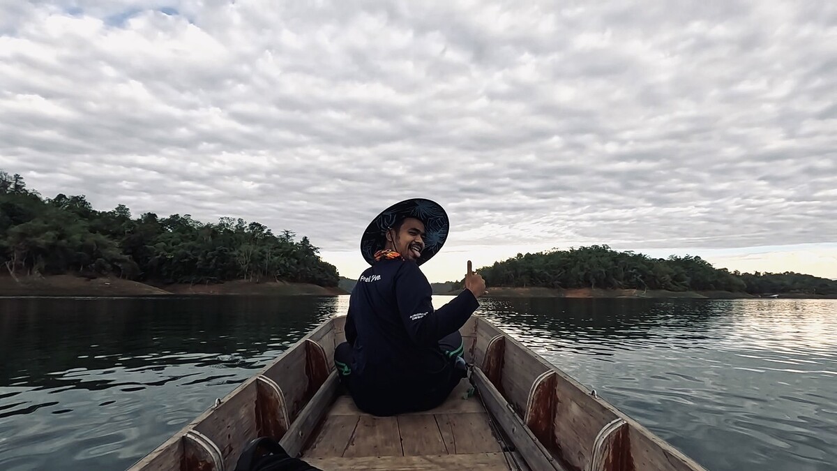 พอได้ปลาแล้วก็จะดีใจแบบนี้แหละ  :laughing: :laughing: :laughing:
