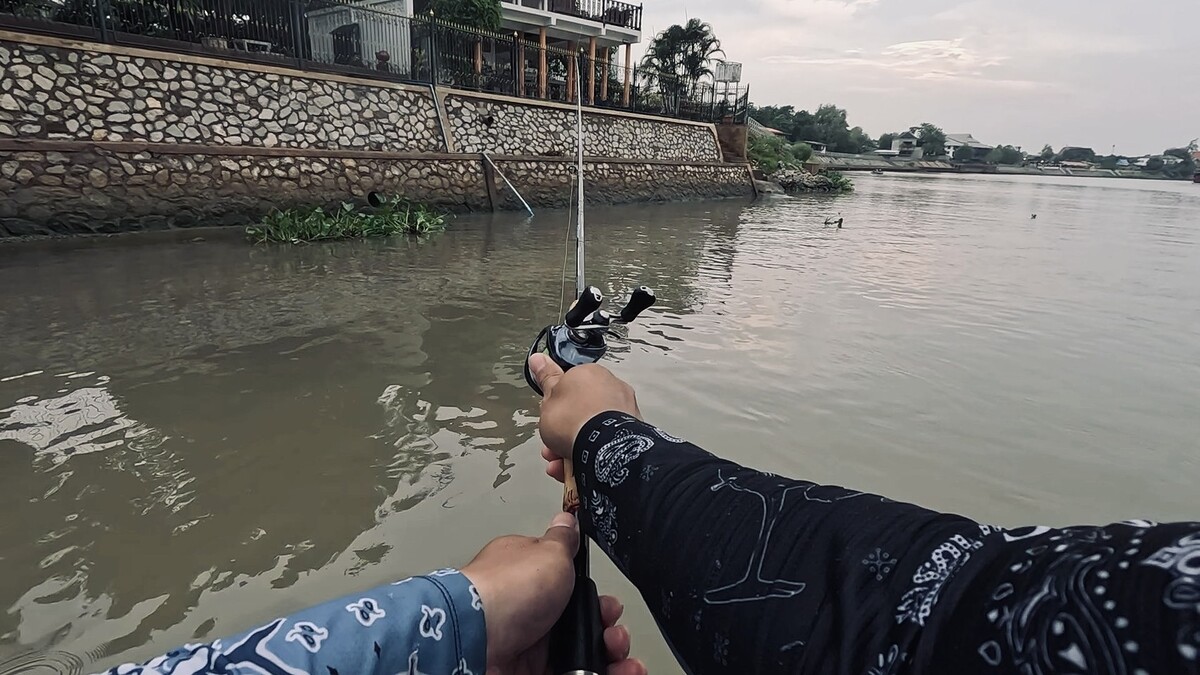 สักพักนึงพอฝนเริ่มซา เราก็พากันออก