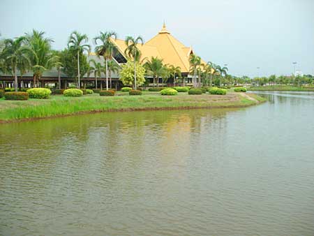 ขอเพิ่มเติมข้อมูลให้นะครับ...
บริเว