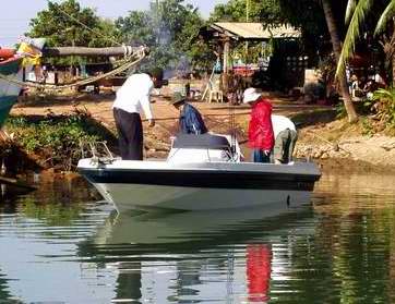                                             เรือพี่วิรัช

     หนึ่งในทีมซึ่งเป็นมือใหม่ของทะเลย่า