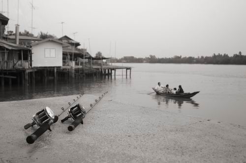 มีเรือลำนี้ผ่านมา พี่เล็กตะโกนถามถ