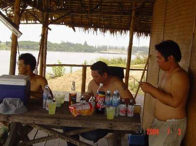 ครั้งแรกที่เรือนแพ