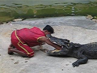 วิธีปลดเบ็ดด้วยมือ คับ