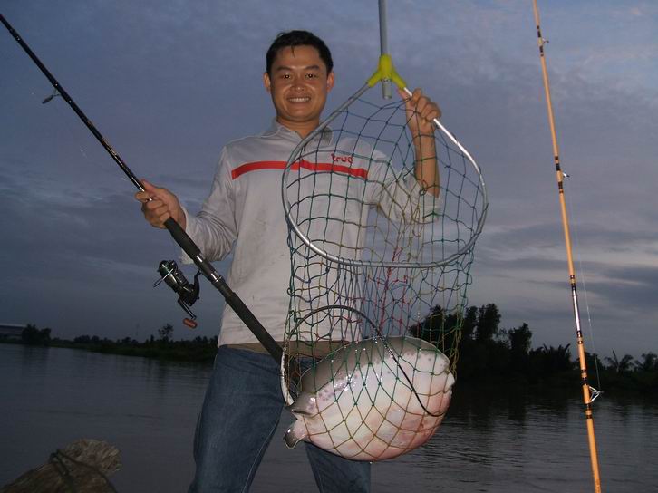 TRUE MOVE BANGPAKONG