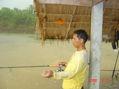 บ่อตกปลาบรรยากาศอ่างเก็บน้ำ