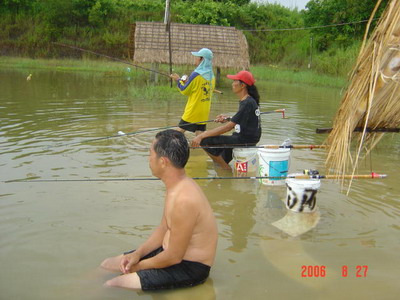 บ่อตกปลาบรรยากาศอ่างเก็บน้ำ
