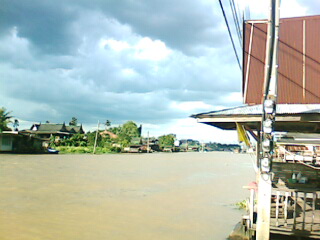 เบียร์ เย็นๆ+ลมพัดเย็นๆ+น้องกุ้ง