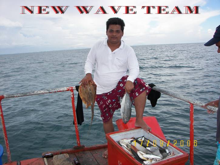 ไปวนรอบเกาะหลบมรสุมกับ New Wave Team