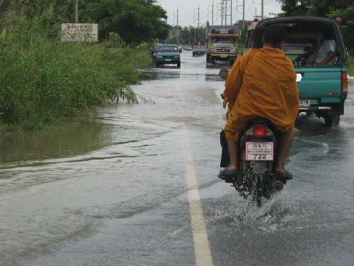 หนองเจ็ดเส้น ภาค ๓ ยามอุทกภัยมาเยือน