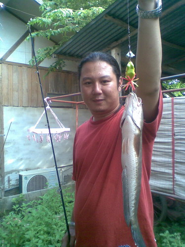 ตกปลากะเค้าเป็นเหมือนกันนะ