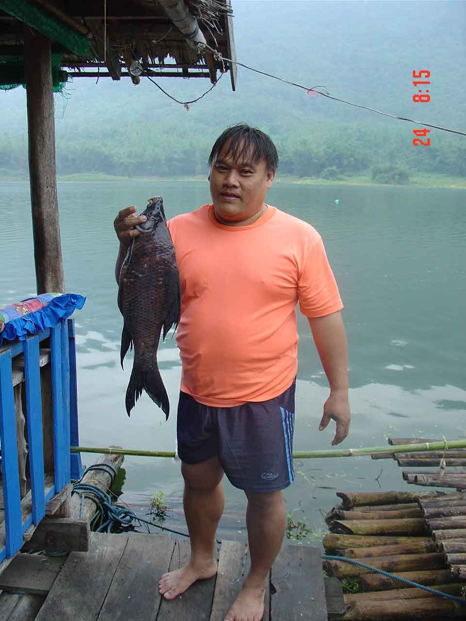  สัญจรตะลุย ..( น้ำเอ่อ )