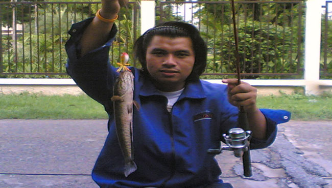 แถวๆม.......เกษตร................(หมูกรอบ)