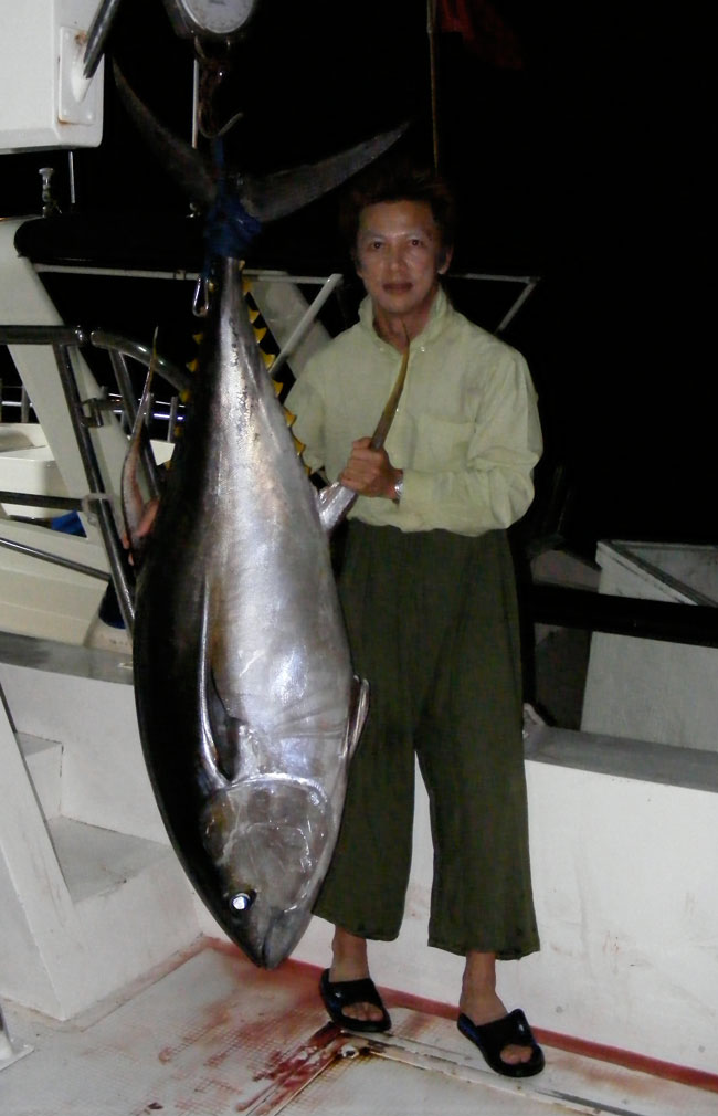 Jiging กับ Yellow Fin ขนาด 65kgs ในทะเลอันดามัน