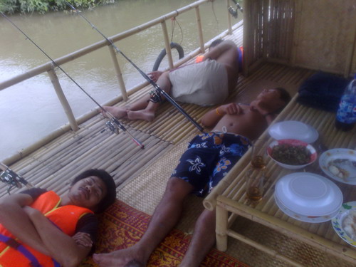 ไปตกปลาที่แพแมนยูบางปะกงครับ