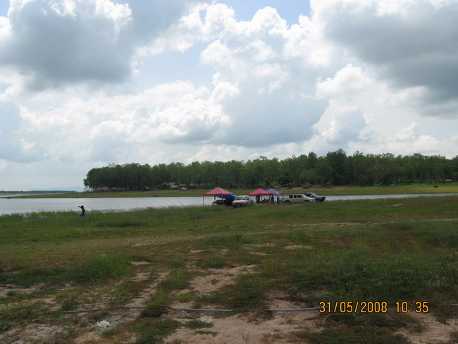 น้ำขึ้น-เรือมา-ปลาก็เข้า  (ที่นี้..ประเทศไทย)