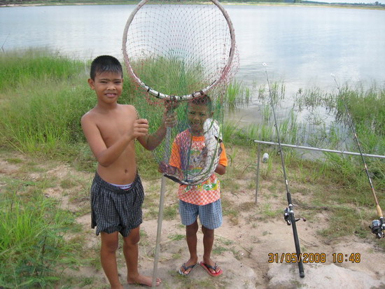 น้ำขึ้น-เรือมา-ปลาก็เข้า  (ที่นี้..ประเทศไทย)