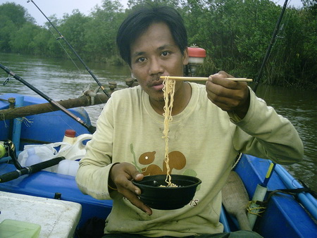 ม้า.ม้า.กิ่วกิ่ว.บางปะกง  ขับไป-พายไป-ยุคน้ำมันแพง