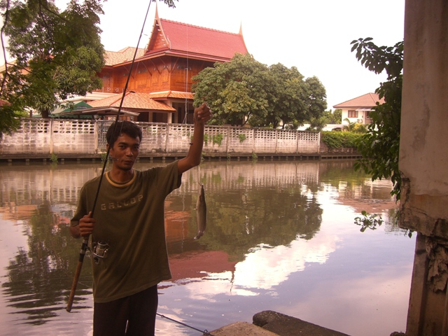 คลองแสนแสบในวันว่าง...วันนี้ไม่มีปลาใหญ่