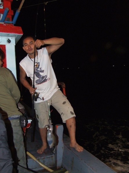 ไต๋เรืองพาตกปลา รับลมหนาว @ เสมสาร