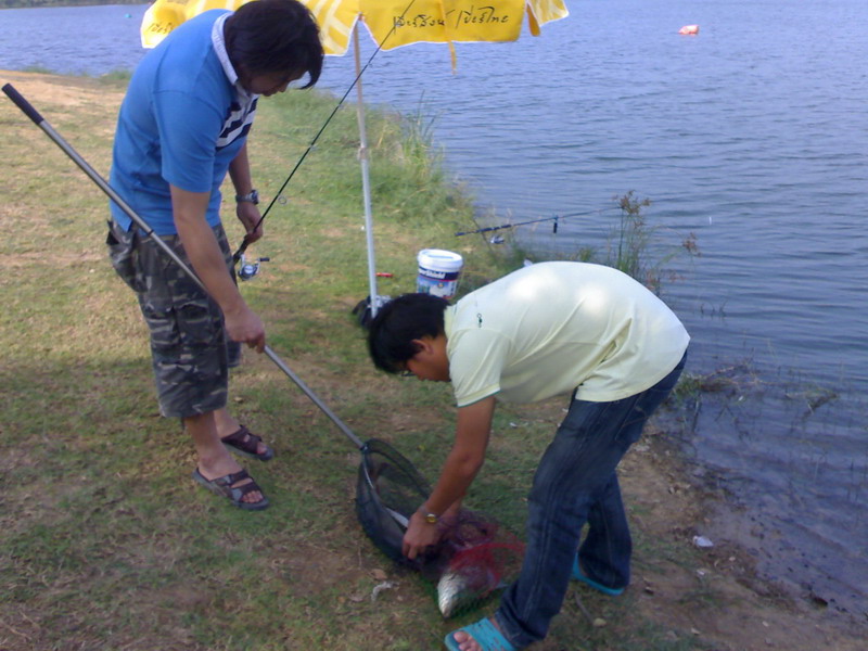  ทืมงาน  ลุงแดง