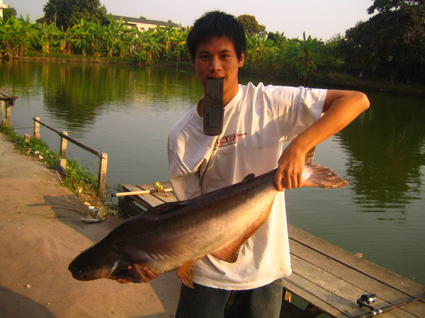 หนุกๆ ที่บ่อ น้องต้อม