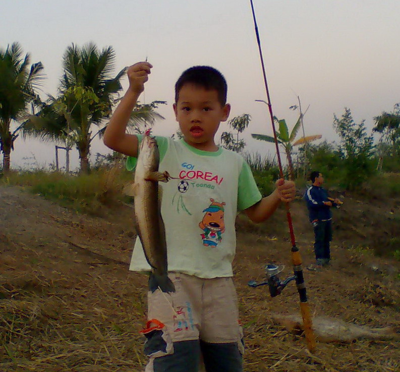 หนูทำใด้แล้วครับ(5 ขวบ กับ ช่อน 6 ขีด)